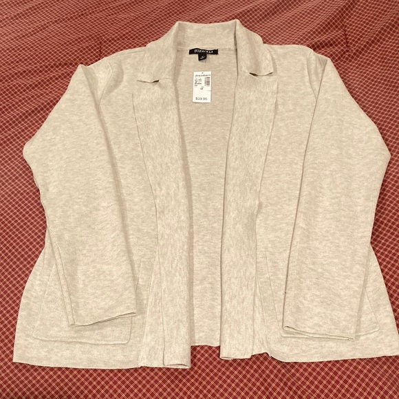 Roz & Ali Sweaters Nwt Roz Ali Oatmeal Colored Cardigan Wpockets